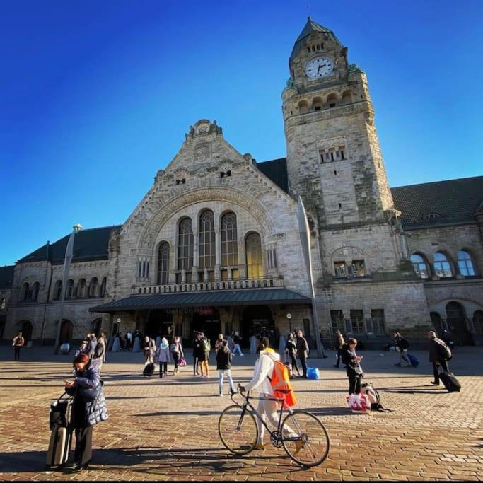 Superbe Appartement Tout Equipe, Le Nid D'Eva A Metz Gare, Parking Prive, Balcon, F2, 50M2, 3P Buitenkant foto